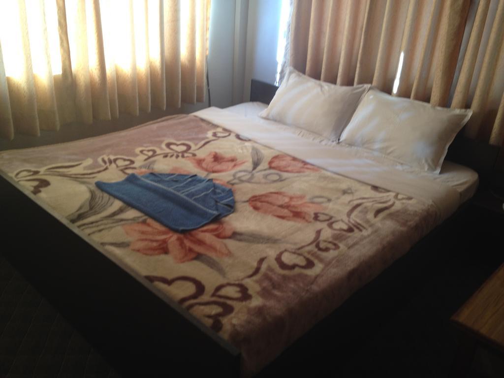 Hotel Aagaman Kathmandu Bagian luar foto