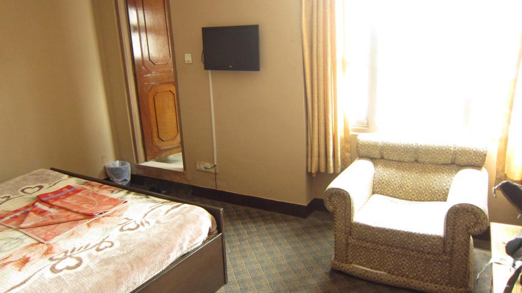 Hotel Aagaman Kathmandu Bagian luar foto