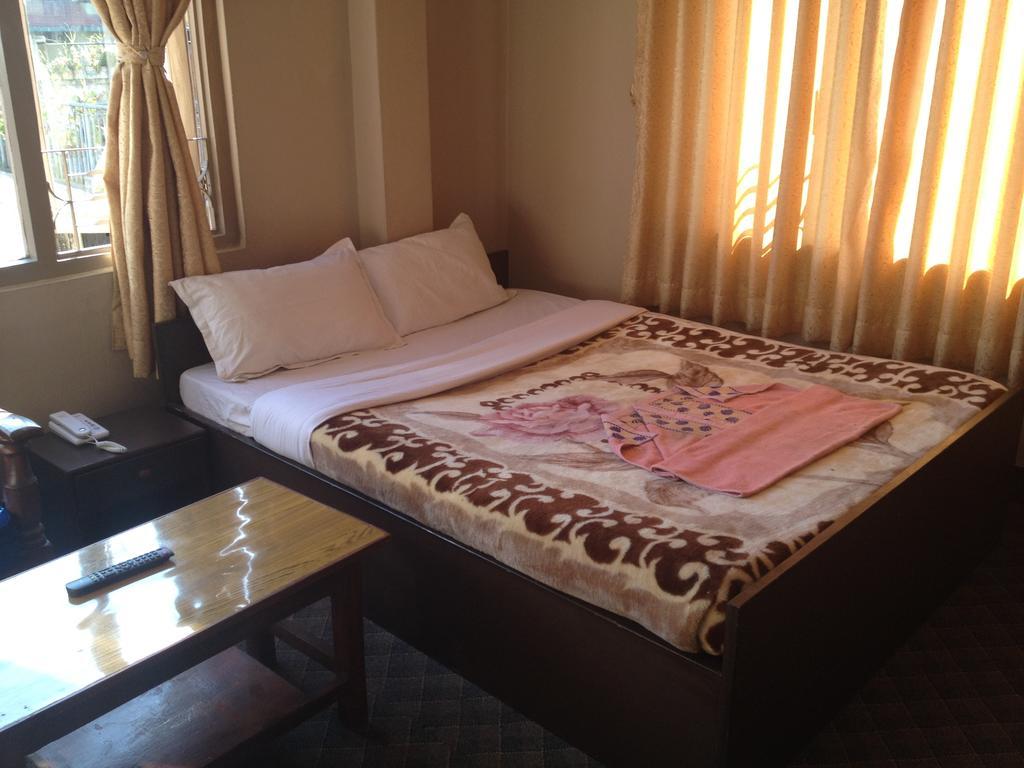 Hotel Aagaman Kathmandu Bagian luar foto